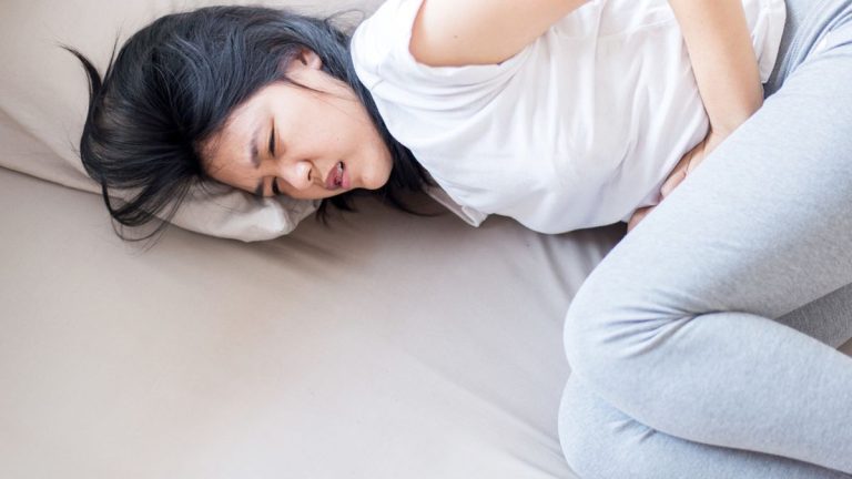034623600_1541466328-Sering-Sakit-Perut-Jangan-jangan-Kena-IBS_-By-GBALLGIGGSPHOTO-Shutterstock